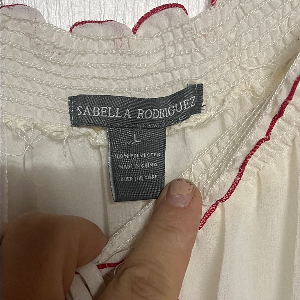 Isabella Rodriguez Cream Blouse with Floral Accents - Picture 2 of 7